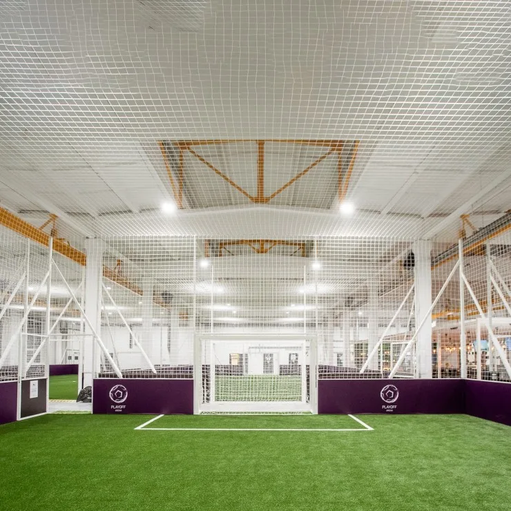 FUTBOLA LAUKUMS. Teicama spēle teicamos apstākļos