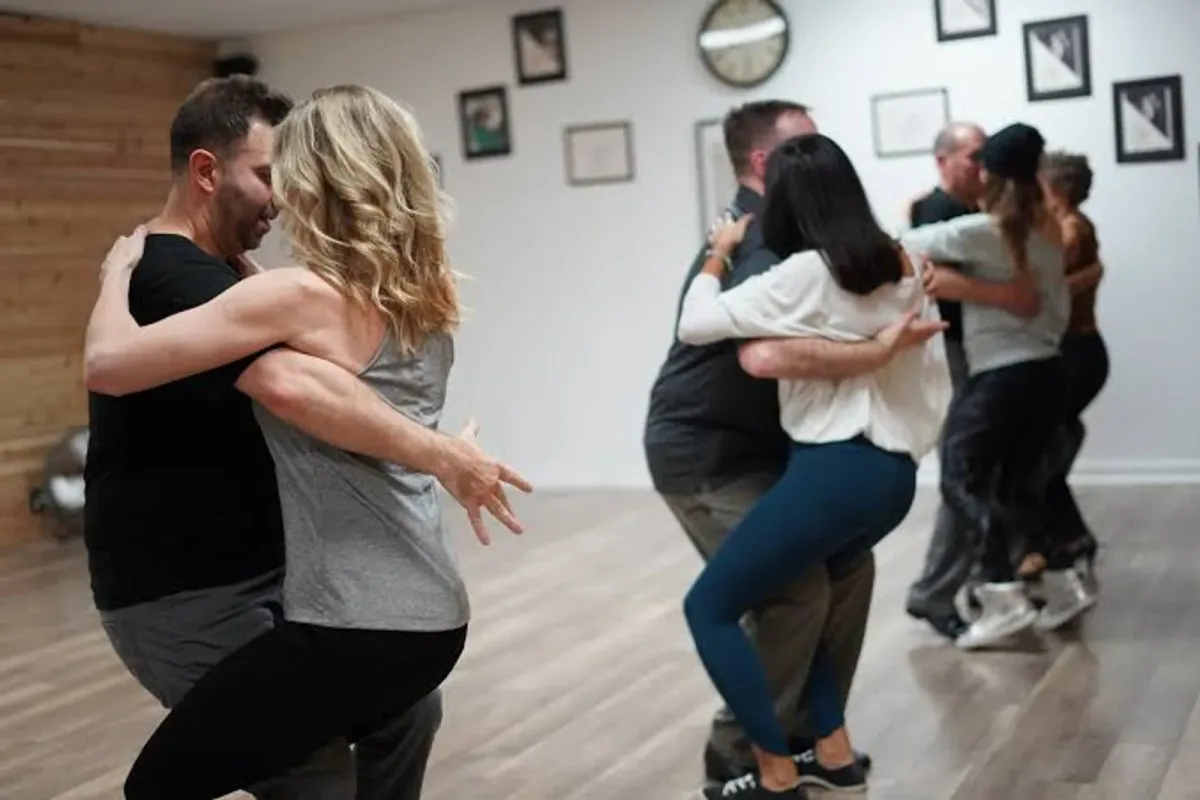 Jauna Vasaras Bachata's grupa iesācējiem no paša sākuma.