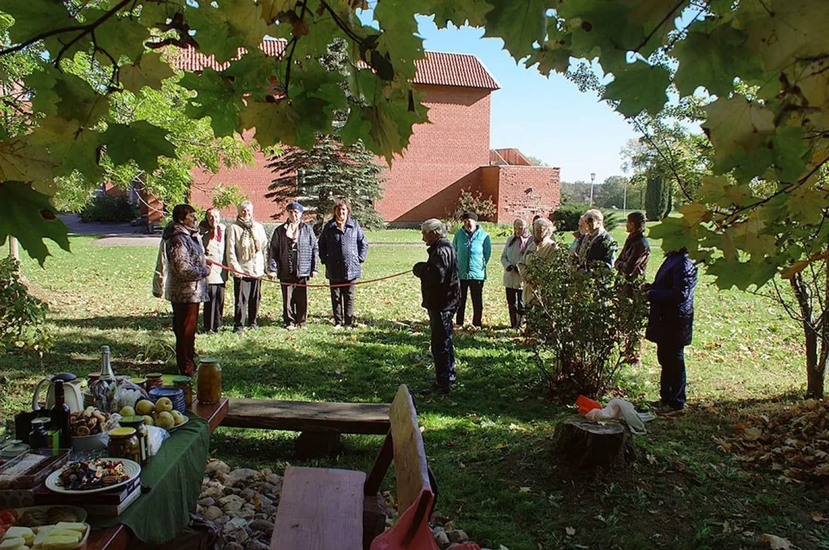 Starppagastu senioru pasākums "Rudens lapu virpulī"
