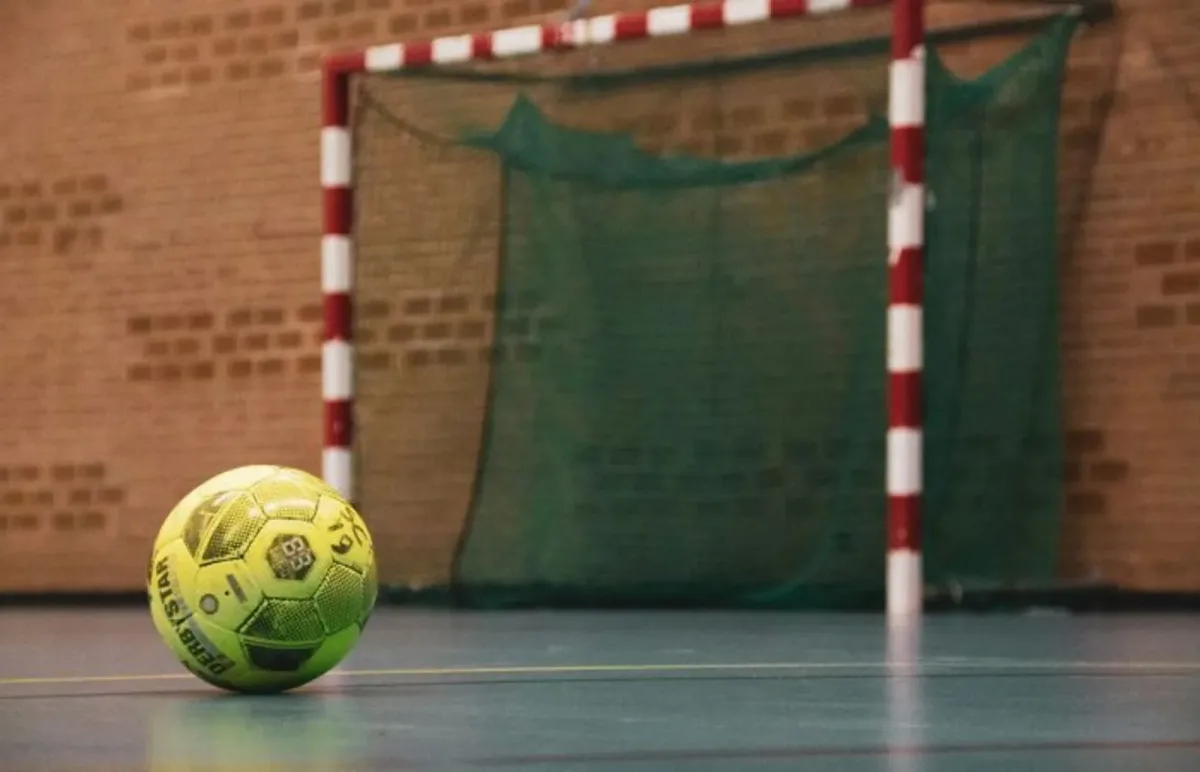 Telpu futbola virslīga FC Nikers vs AV Club