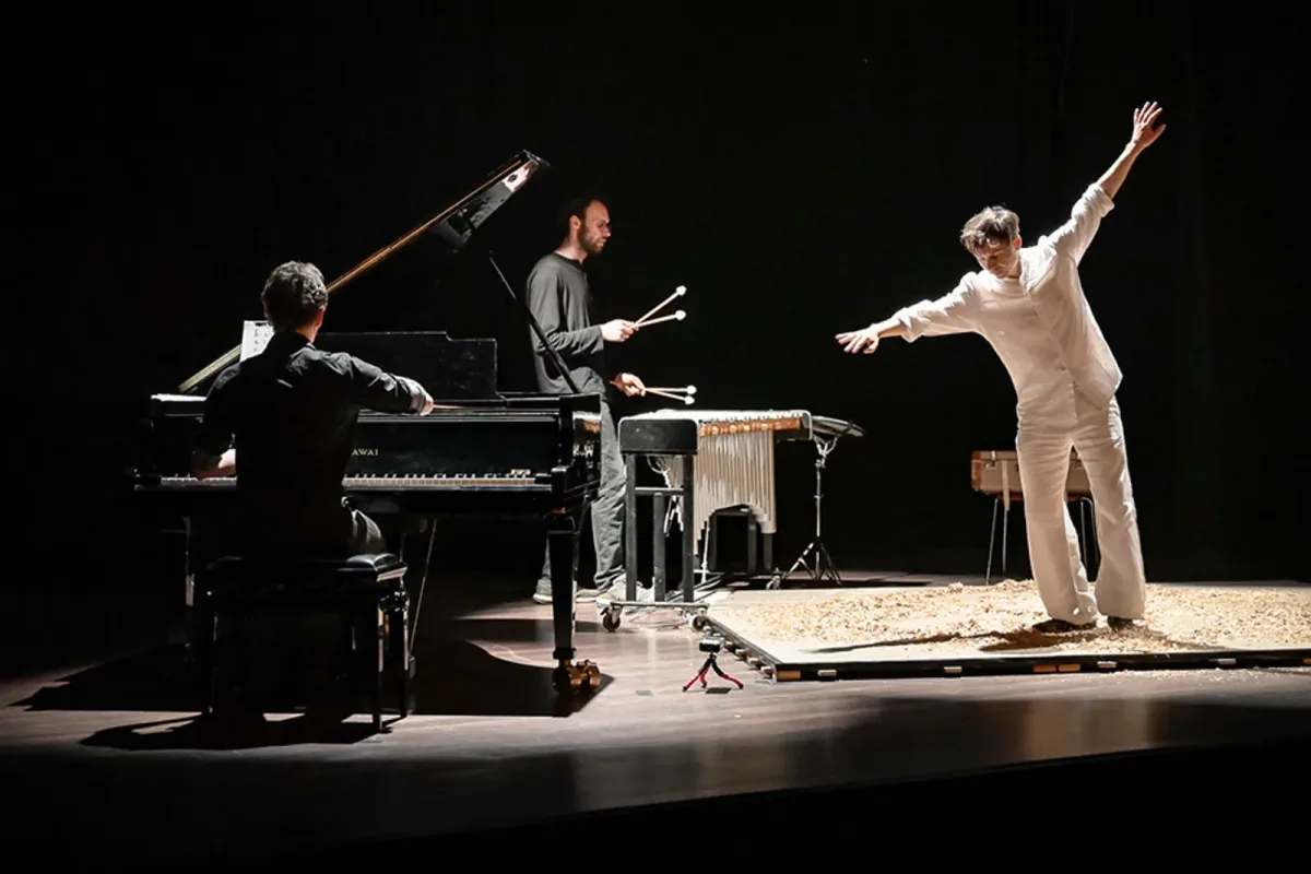 Vef Jazz Club. Trio improv'iste (Šveice)